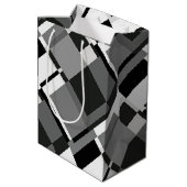 Abstrakt geometrisch, schwarz und weiß, mondrian mittlere geschenktüte (Rückseite Schrägansicht)