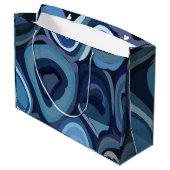 Abstrakt geometrische blaue Halbkreise Große Geschenktüte (Rückseite Schrägansicht)