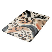 Abstrakt gestrichener exotischer Tierdruckleopard Badematte (Schrägansicht)