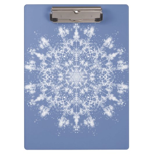 Abstrakt Lacy Fraktal Snowflake auf blauem Hinterg Klemmbrett (Vorderseite)