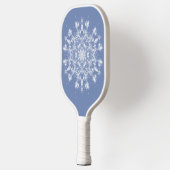 Abstrakt Lacy Fraktal Snowflake auf blauem Hinterg Pickleball Schläger (Links)