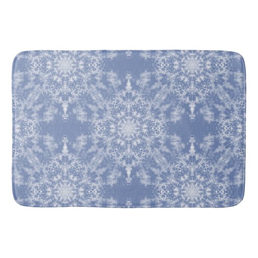 Abstrakt Lacy Fraktal Snowflake Pattern auf Blue Badematte (Vorderseite)