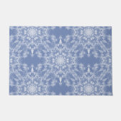 Abstrakt Lacy Fraktal Snowflake Pattern auf Blue Fußmatte (Vorderseite)