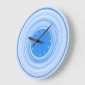 Abstrakt Ombre Modern Baby Blue White Spiral Große Wanduhr (Winkel)