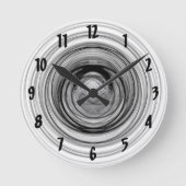 Abstrakt Ombre Zeitgenössische Schwarz-weiße Spira Runde Wanduhr (Vorderseite)
