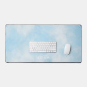 Abstrakt Pastel Blue Sky Clouds personalisieren Schreibtischunterlage (Tastatur & Maus)