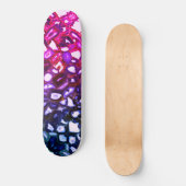 Abstrakt rosa Geodmuster Skateboard (Vorderseite)