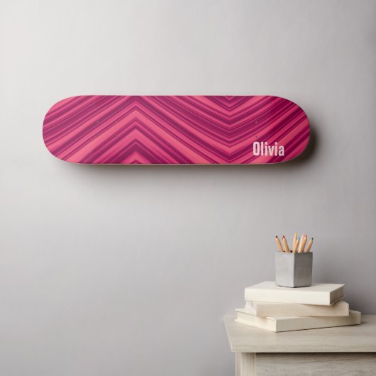 Abstrakt rosa Streifen Muster mit Namensvorlage Skateboard (Wandkunst (Horz))