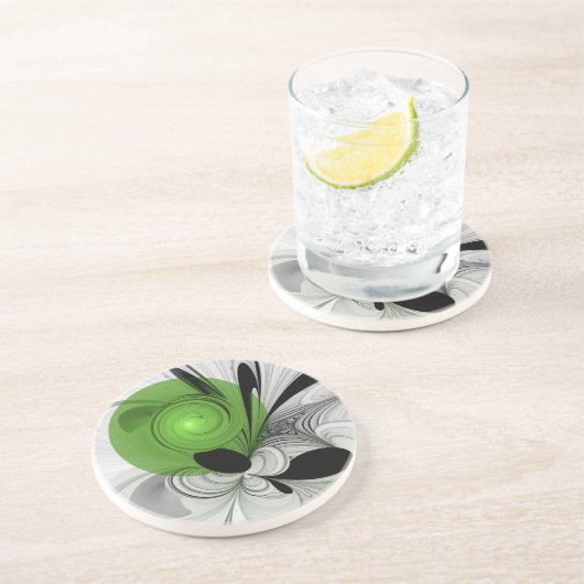 Abstrakt Schwarz und Weiß mit einem grünen Fraktal Getränkeuntersetzer (Seite)