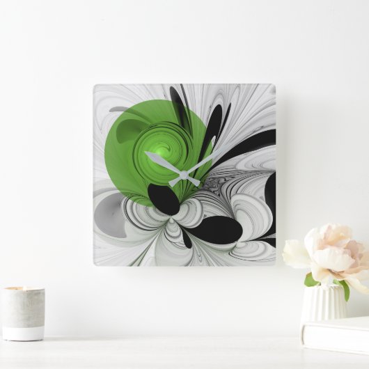 Abstrakt Schwarz und Weiß mit einem grünen Fraktal Quadratische Wanduhr (Zuhause)