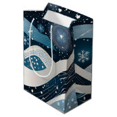 Abstrakt Winter Wonderland Mittlere Geschenktüte (Rückseite Schrägansicht)