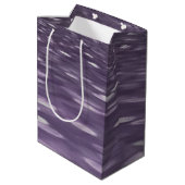 Abstrakte 1: Ultra Violet Shimmer Mittlere Geschenktüte (Rückseite Schrägansicht)