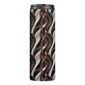 Abstrakte 3D-Illusion in Schwarz, Weiß und Kupfer Thermosbecher (Rückseite)