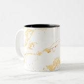 Abstrakte Abstrakte Acrylmalerei in Gold und Weiß Zweifarbige Tasse (Vorderseite Links)