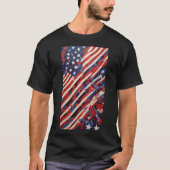 Abstrakte amerikanische Flagge: Dynamic Patriotic  T-Shirt (Vorderseite)
