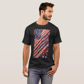 Abstrakte amerikanische Flagge: Dynamic Patriotic T-Shirt (Vorne ganz)
