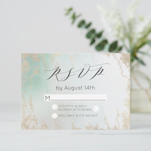 Abstrakte Aqua Ombre Fade mit Mattiertem Gold Glit RSVP Karte (Stehend Vorderseite)