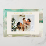 Abstrakte Aquarellfarbe in Foto für den Kundendien Folien Feiertagskarte<br><div class="desc">Elegante Abstrakte Wasserfarbe im Green Custom Foto Goldene Foil</div>