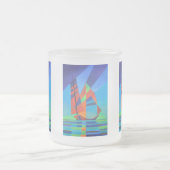 Abstrakte Art Junk Boote gegen Deep Blue Sky Mattglastasse (Mittel)