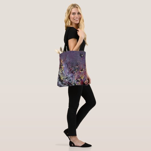 abstrakte Artasche Tasche (Am Model)