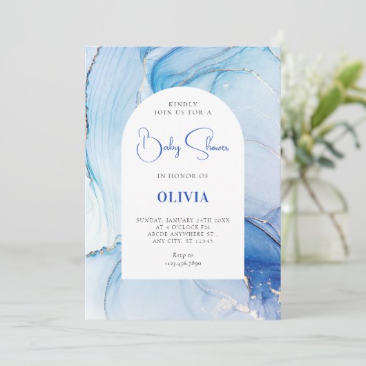 Abstrakte Babydusche aus blauem Marmor Einladung (Stehend Vorderseite)