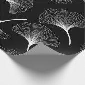 Abstrakte Blätter in Weiß und Schwarz Geschenkpapier (Ecke)