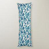 Abstrakte Blätter Weiß und Blau | Küstenmuster Seitenschläferkissen (Rückseite (Vertikal))