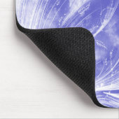 Abstrakte blaue Leuchten und Glühwürmchen Mousepad (Ecke)