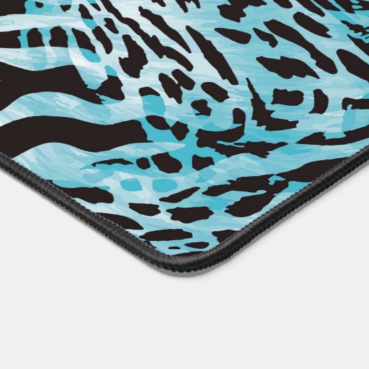 Abstrakte Blauer Tierdruck mit Goldmonogramm Schreibtischunterlage (Ecke)