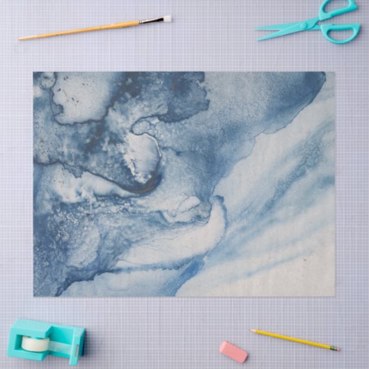 Abstrakte Blauwellen oder Wolken auf Cremedekoupag Seidenpapier (Basteln)