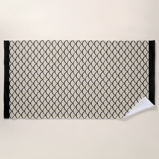 Abstrakte Blume in Beige und Schwarz-Deko Strandtuch (Vorderseite)