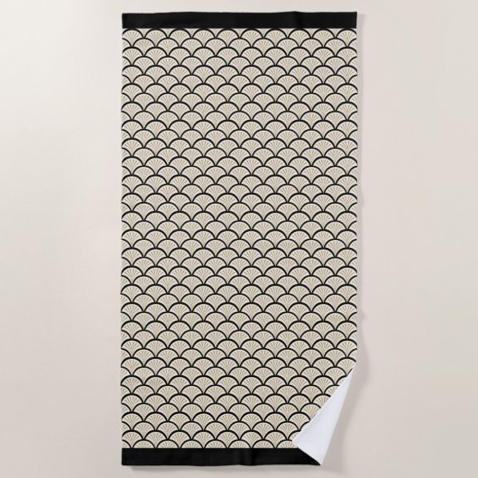 Abstrakte Blume in Beige und Schwarz-Deko Strandtuch (Vorderseite)