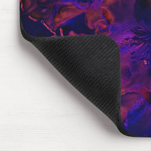 Abstrakte Blume in gotischer lila Wirkung unterget Mousepad (Ecke)