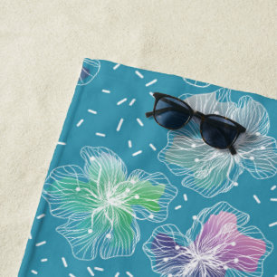 Abstrakte Blume in hellblauen Farbtönen Strandtuch