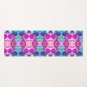 Abstrakte Blume in Rot und Weiß Yogamatte (Vorderseite (Horizontal))