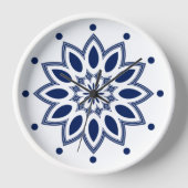 Abstrakte Blume in Weiß und Navy Blau Uhr (Vorderseite)