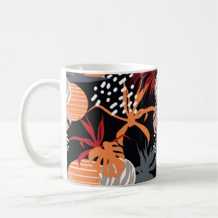 Abstrakte Blume und tropische Blätter zeichnend na Kaffeetasse