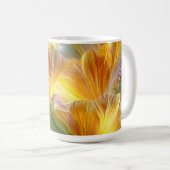 Abstrakte Blumenkunst mit gelben Blütenblättern Kaffeetasse (VorderseiteRechts)