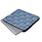 Abstrakte Blumenmode, blau, schwarz und beige Laptopschutzhülle (Vorne Knopf)