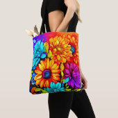 Abstrakte Blumenpracht in Multicolor Tasche (Von Nahem)