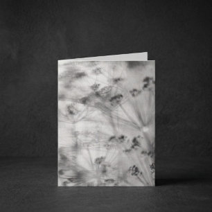 Abstrakte Blumensilhouetten, monochrom, Beileid Karte