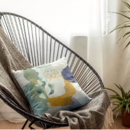 Abstrakte Blüte in Blau, Sage-Gold-Wurfkissen Kissen