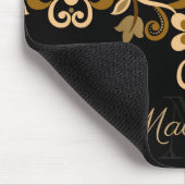 Abstrakte Blüten in Schwarz und Golden Mousepad (Ecke)