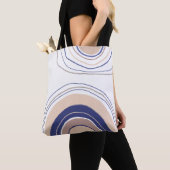Abstrakte Boho Arches - Blau und Beige Tasche (Von Nahem)