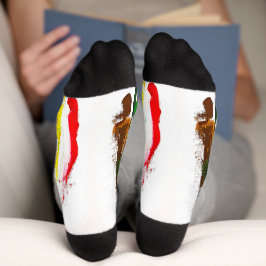 Abstrakte Darstellung menschlicher Figuren in Bewe Socken