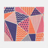 Abstrakte Dreiecke: Vintager geometrischer Hinterg Fleecedecke (Vorderseite (Horizontal))