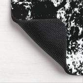 Abstrakte Eisbildung in Schwarz und Weiß Mousepad (Ecke)