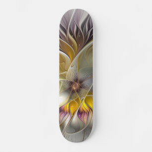 Abstrakte Fantasy-Blume Modernes Fraktal Skateboard