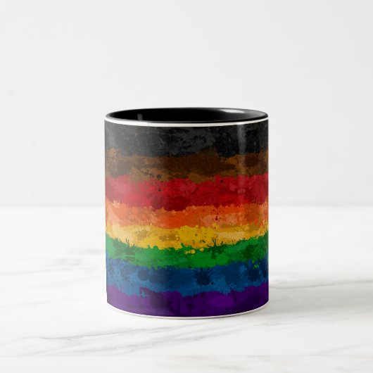 Abstrakte Farbe Spritzer inklusive Regenbogenflagg Zweifarbige Tasse (Mittel)