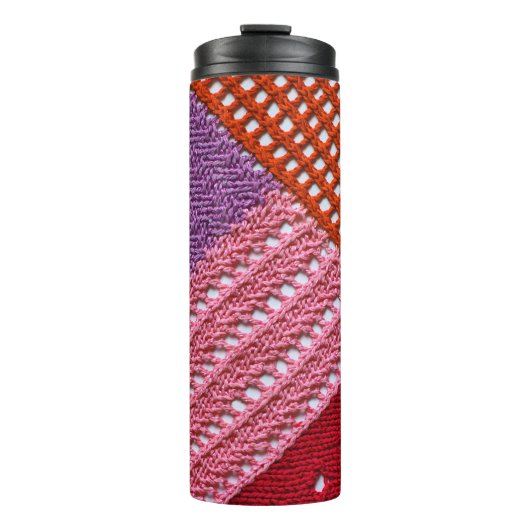 Abstrakte, farbige Textur aus Stricken von Speiche Thermosbecher (Vorderseite)